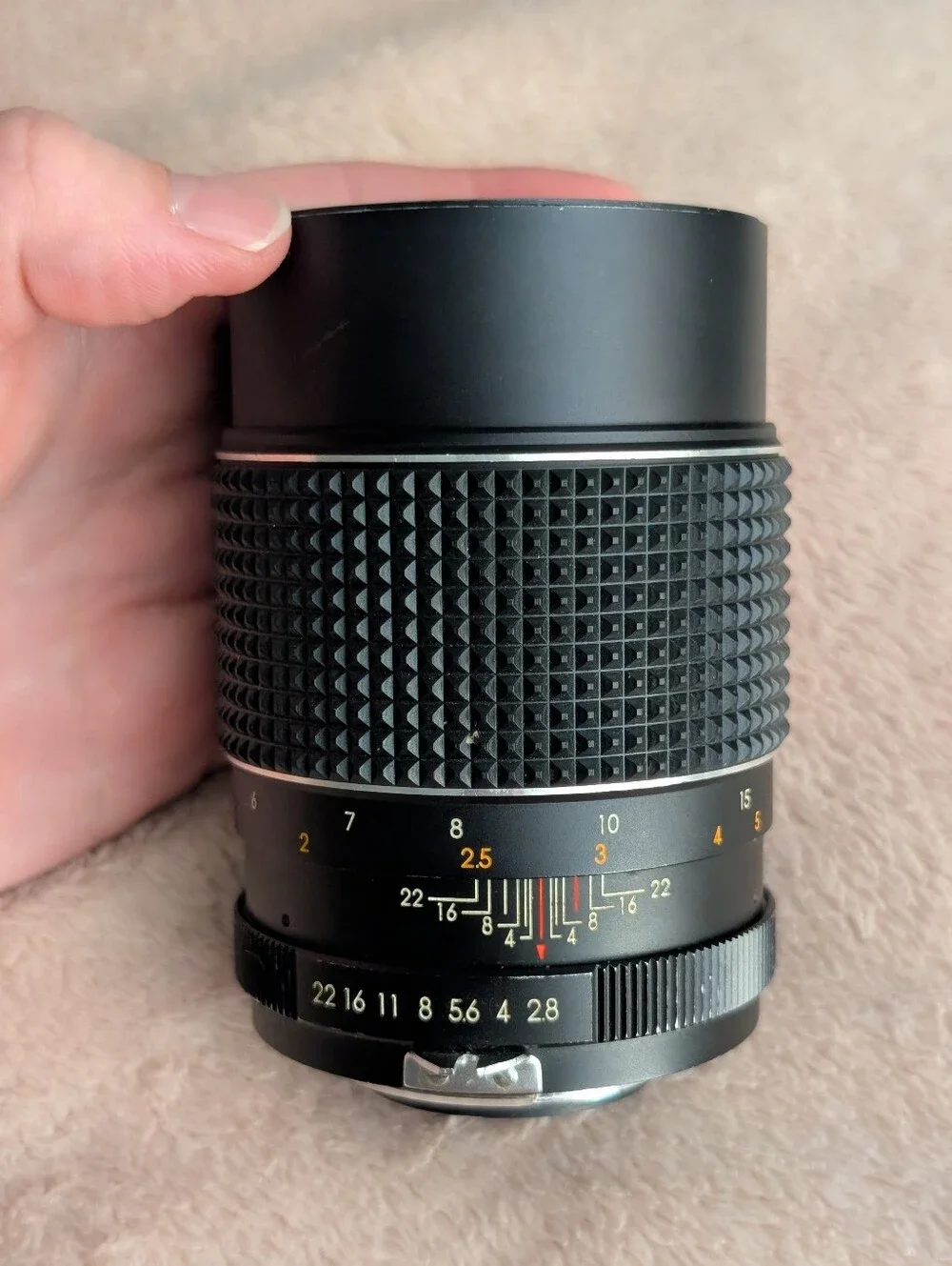 Miida 135mm f/2.8 telephoto manual lens with loose hood